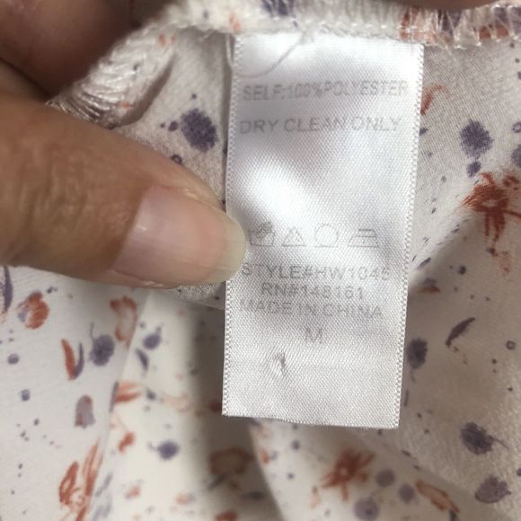 Harper Wren Floral Crop Blouse Size Medium - Picture 7 of 12